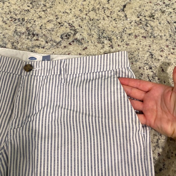 Old Navy - Shorts - Size 8 - White and Blue Pinstripe - Picture 4 of 7